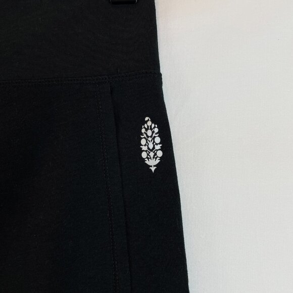 Free People FP Movement  capri length black leggings XS and pink tank XS/S - Picture 5 of 9